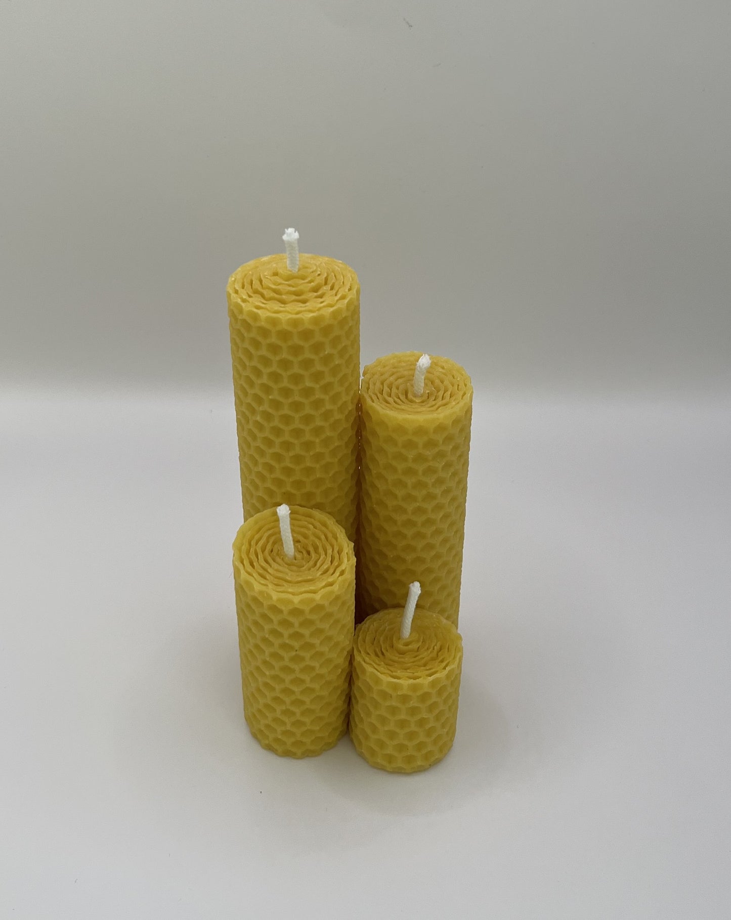 Rolované medové sviečky (4 ks) - adventny set - 13,5; 10; 7; 3,5 x 3,5 cm